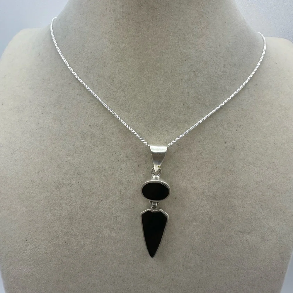 Double Black Stone and Sterling Silver Pendant Necklace on Silver Chain - Picture 4 of 9